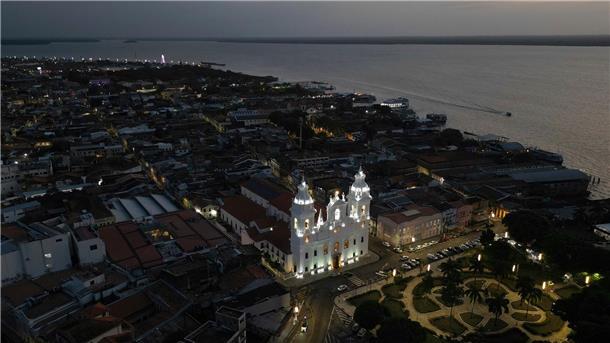 Brasilien startet Klimagipfel mit Elan - Bilanz hat Kratzer Direkt am Amazonas-Regenwald gelegen: Belém