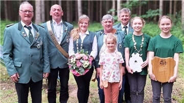 Dirk Brauer, Peter Mahlstedt, Jessica Brauer, Thalea Brauer, Rolf von Glahn, Andre Mahlstedt, Mia Helmke und Lara Helmke (von links).