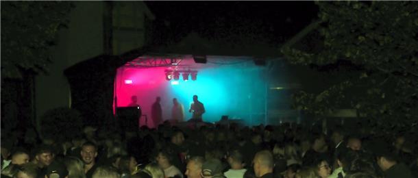 DJ Björn bewies Gespür für den Musikgeschmack des Publikums.