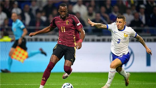 Frankreich meldet sich zurück - Haaland ärgert Österreich Dodi Lukebakio (l) sorgte zu Spielbeginn für Gefahr.