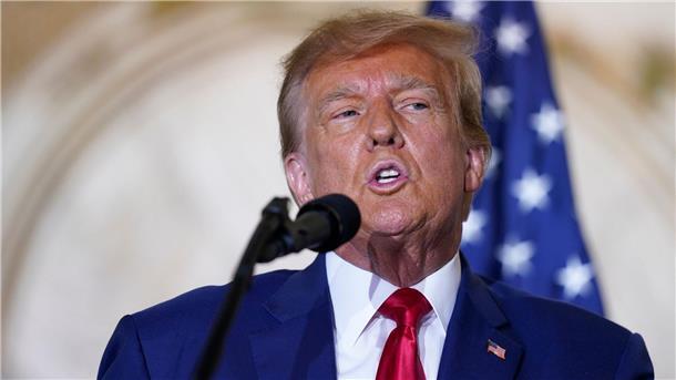 Donald Trump, Ex-Präsident der USA, muss wegen eines sexuellen Übergriffs eine Entschädigung in Millionenhöhe zahlen.