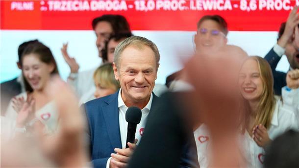 Appell nach Polen-Wahl: Regierungsbildung nicht hinauszögern Donald Tusk, ehemaliger polnischer Ministerpräsident und Oppositionsführer, in der Parteizentrale seiner Partei in Warschau.