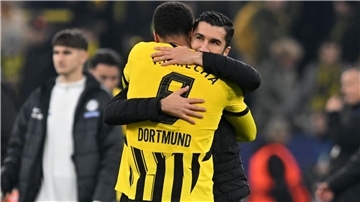 Dortmunds Trainer Sahin wirkt erleichtert