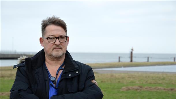 Dr. Carsten Raufhake ist der Chef des Funkärztlichen Beratungsdienstes Medico, der Seeleute bei medizinischen Problemen via Telefon und E-Mail berät. Standort von Medico ist Cuxhaven. 