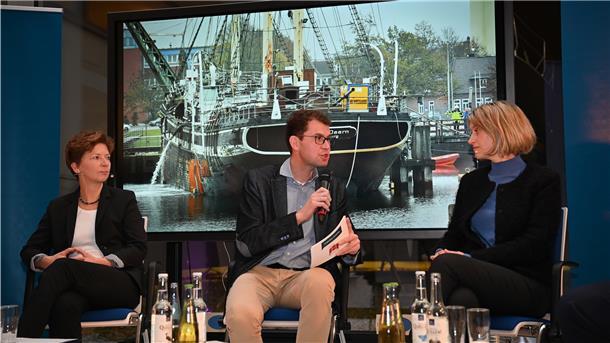 Dr. Claudia Schilling, NZ-Chefredakteur Christoph Linne, Prof. Dr. Sunhild Kleingärtner beim NZ-Talk im DSM.