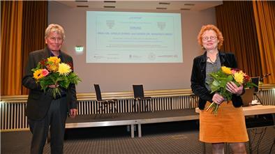 Dr. Gisela Lehrke und Dr. Manfred Ernst wurden als „Lichter“ für das jüdische Leben in Bremerhaven geehrt.