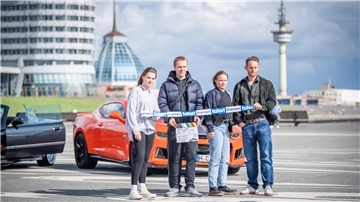 Dreh für den Bremer ARD-Tatort mit Bremerhavener Kulisse auf der Seebäderkaje. Im Bild (von links): Die Schauspieler Luisa Böse, Adrian But, Jasna Fritzi Bauer und Patrick Güldenberg.