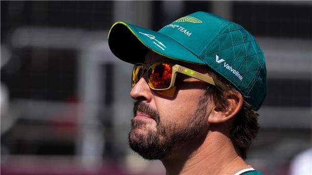 Red-Bull-Boss: Gab Anfang des Jahres Gespräche mit Alonso Dreimal verhandelte Alonso in seiner Karriere mit Red Bull - es klappte nie.