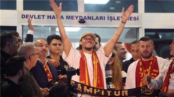 Durfte sich über einen gelungenen Saisonstart mit Galatasaray Istanbul freuen: Leroy Sané.