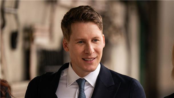 Dustin Lance Black, Oscar-Preisträger aus den USA, kommt vor dem Westminster Magistrates‘ Court an.
