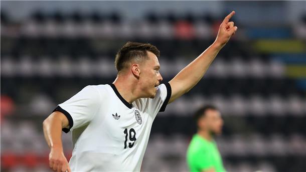 Auch ohne Woltemade: Stürmer-Luxus bei U21 Dzenan Pejcinovic trifft beim U21-Debüt.