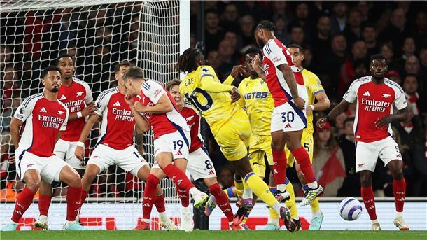 Arsenal patzt - Liverpool kurz vor der Meisterschaft Eberechi Eze erzielte beim FC Arsenal das erste Tor für Crystal Palace.