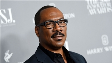 Eddie Murphy erhält den Golden-Globe-Ehrenpreis.