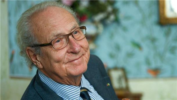 Prinz von Anhalt kommentiert Krönung von Charles Eduard Prinz von Anhalt hat die Krönung für den Fernsehsender RTL genau im Blick.
