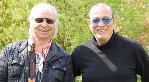 Eggert Johannsen (links) und Georg Mavros singen in Heeslingen Songs der Everly Brothers und mehr.