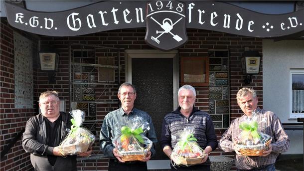 Ehrungen beim Kleingartenverein Gartenfreunde (von links): Johann Wotschel, Klaus-Peter Bolloff, Eckhard Jung und Adam Wotschel.