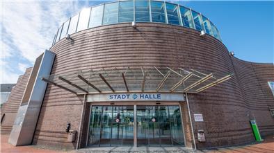 Eingang zur Stadthalle