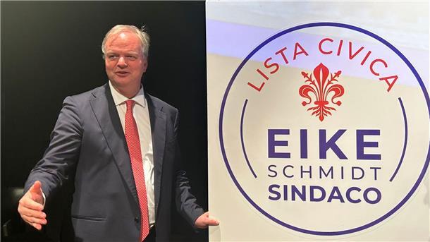 Deutscher Bürgermeister-Kandidat in Florenz in Stichwahl Eike Schmidt war acht Jahre lang Direktor der Uffizien, einem der wichtigsten Museen der Welt. Seit Januar leitet er das Museum Capodimonte in Neapel. Derzeit ist er beurlaubt.