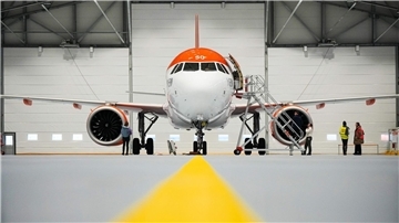 Ein Airbus A320 Neo im Hangar.
