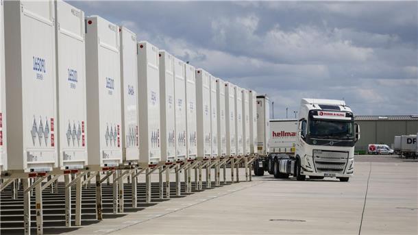 Wenig E-Lastwagen in Niedersachsen und Bremen Ein Betrieb aus Osnabrück hat inzwischen sechs E-Lastwagen angeschafft.