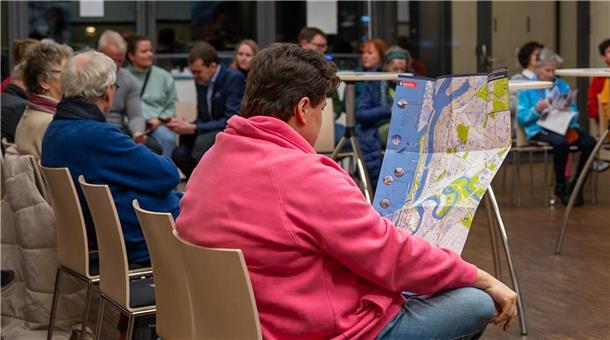 Ein Blick auf die Karte von Bremerhaven: Hier gibt es viel zu entdecken. Das konnten die Neubürger auch bei der Bustour erleben.