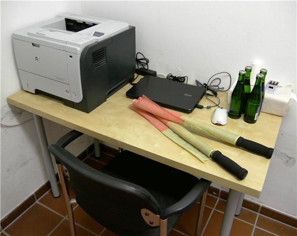 Ein eigener Drucker mit Laptop und WLAN-Anschluss sowie Getränke - das wünschen sich die Schiedsrichter.
