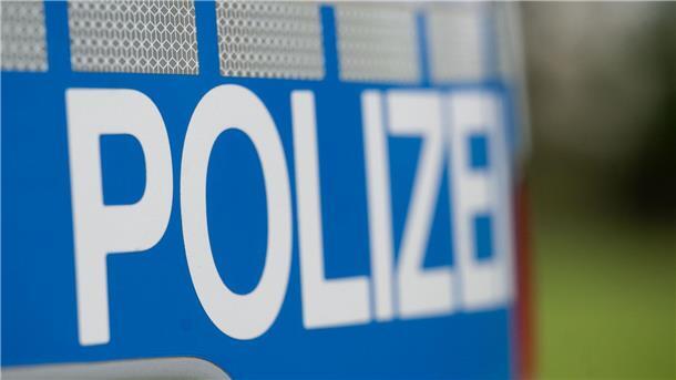 Streit um Zuzahlungen: Erfolg für Heimbewohnerin Ein Einsatzfahrzeug der Polizei.