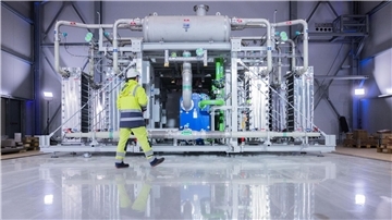 Ein Elektrolyseur für die Herstellung von grünem Wasserstoff bei Air Liquide in Oberhausen.