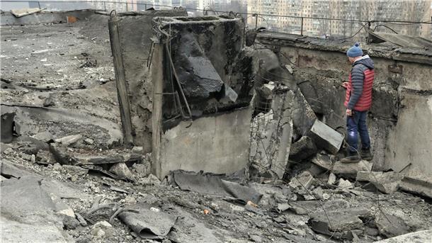 Ein Gebäude in Odessa wurde bei einem nächtlichen russischen Angriff zerstört.