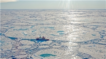Alfred-Wegener-Institut: Expeditionen sollen 2023 weiterlaufen Ein Handout des Alfred-Wegener-Instituts zeigt das deutsche Forschungsschiff «Polarstern».