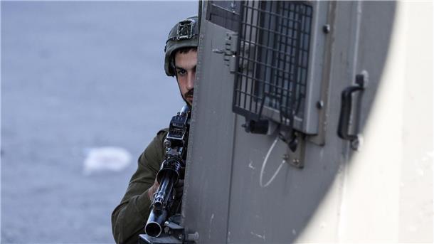 Ein israelischer Soldat im Einsatz im Westjordanland. (Symbolbild)