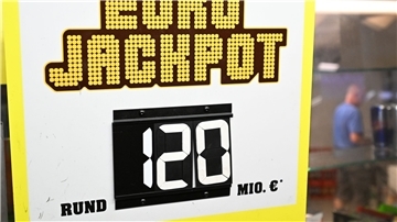Ein Lottospieler oder eine Lottospielerin hat den mit 120 Millionen Euro gefüllten Eurojackpot geknackt.