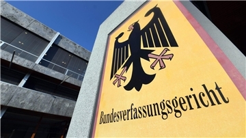 Ein Mord aus dem Jahr 1981 beschäftigt heute das Bundesverfassungsgericht - es geht um Grundsätzliches.