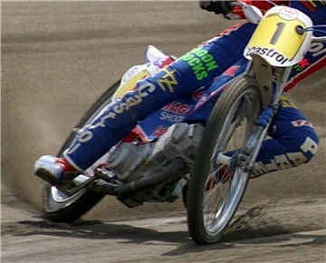 Ein Motorrad auf einer Sandbahn, wie sie auch in Mulmshorn befahren wird. (Symbolbild)