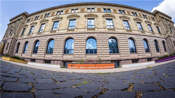 Museum: Spektakulärer Fund im verborgenen Hohlraum Ein Restaurationsteam hat ein fast 300 Jahre altes Schriftstück entdeckt. (Archivbild)