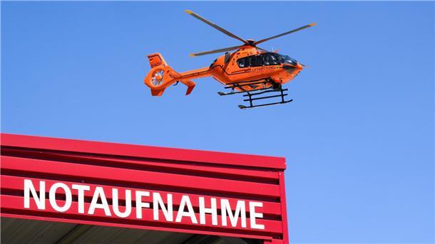Motorrad kollidiert mit Auto - 24-Jähriger schwer verletzt Ein Rettungshubschrauber, ein Notarzt und zwei Rettungswagen waren am Samstagmittag in Ostercappeln im Einsatz. (Symbolbild)