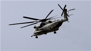 Ein solcher Marine CH-53E Super Stallion Hubschrauber ist bei stürmischem Wetter im Süden Kaliforniens verunglückt.