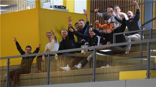 Heimsieg für Zevens Handballer gegen Himmelpforten Jubelnde Fans