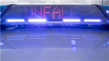 Ein Unfall auf der Landesstraße bei Iffens beschäftigte die Polizei (Symbolbild).