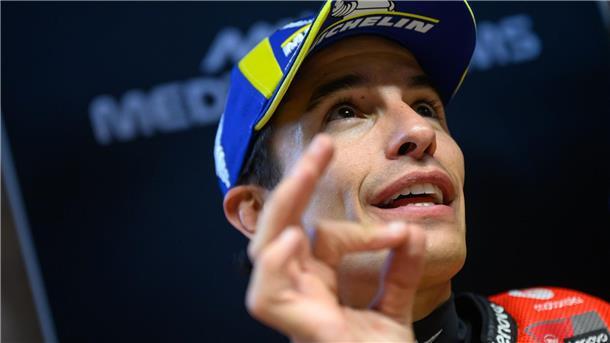Sachsenring: Viele Stürze, Marc Márquez siegt bei Jubiläum Eine Klasse für sich: Marc Márquez