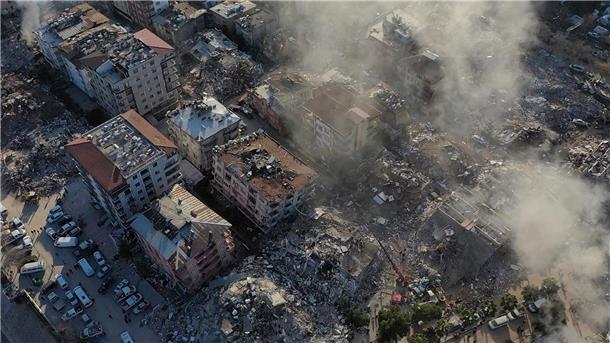 Eine Luftaufnahme zeigt die Zerstörung in Antakya.