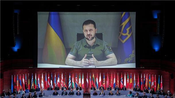 Einem Medienbericht zufolge könnte überraschend auch der ukrainische Präsident Wolodymyr Selenskyj nach Japan zum G7-Gipfel reisen.