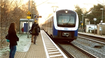 Einen einfacheren Zugang zum geplanten 49-Euro-Ticket für Bahnen und Busse fordert die Senioren Union im Landkreis Cuxhaven. 