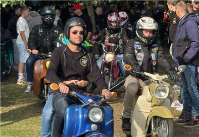 Einen neuen Teilnehmerrekord gab es am Sonntag bei der Ohreler Simson-Rallye: 251 Starter machten sich auf die Rundfahrt durch den Norden des Landkreises Rotenburg.
