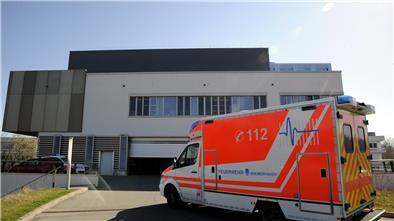 Einfahrt der Zentralen Notaufnahme des Klinikums. Nicht alle Schwerstverletzten dürfen in dem Krankenhaus längere Zeit behandelt werden.