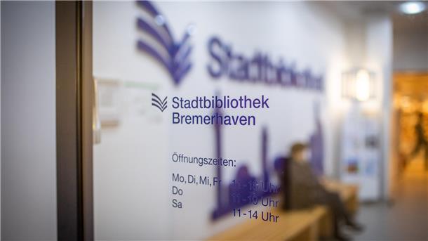 Eingangsbereiches der Bremerhavener Stadtbibliothek. 