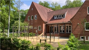 Das Kinder- und Jugendhaus neben den Tennisplätzen in der Kleinen Ahe in Zeven.