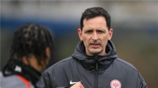 Toppmöller als Hummels-Fan: „Er ist halt schon sehr schlau“ Eintracht Frankfurt mit Trainer Dino Toppmöller benötigt in der Europa League gegen AS Rom ein Unentschieden, um aus eigener Kraft den Einzug ins Achtelfinale zu schaffen.