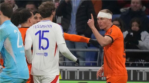 Eintracht Frankfurt um Außenverteidiger Rasmus Kristensen befindet sich in einer Formdelle.