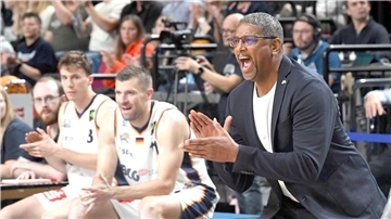 Eisbären-Trainer Steven Key weiß, dass es nach einem Drittel der Saison an der Zeit ist, mehr Spiele zu gewinnen. Am besten schon am Samstag in der Stadthalle gegen die Paderborn Baskets.